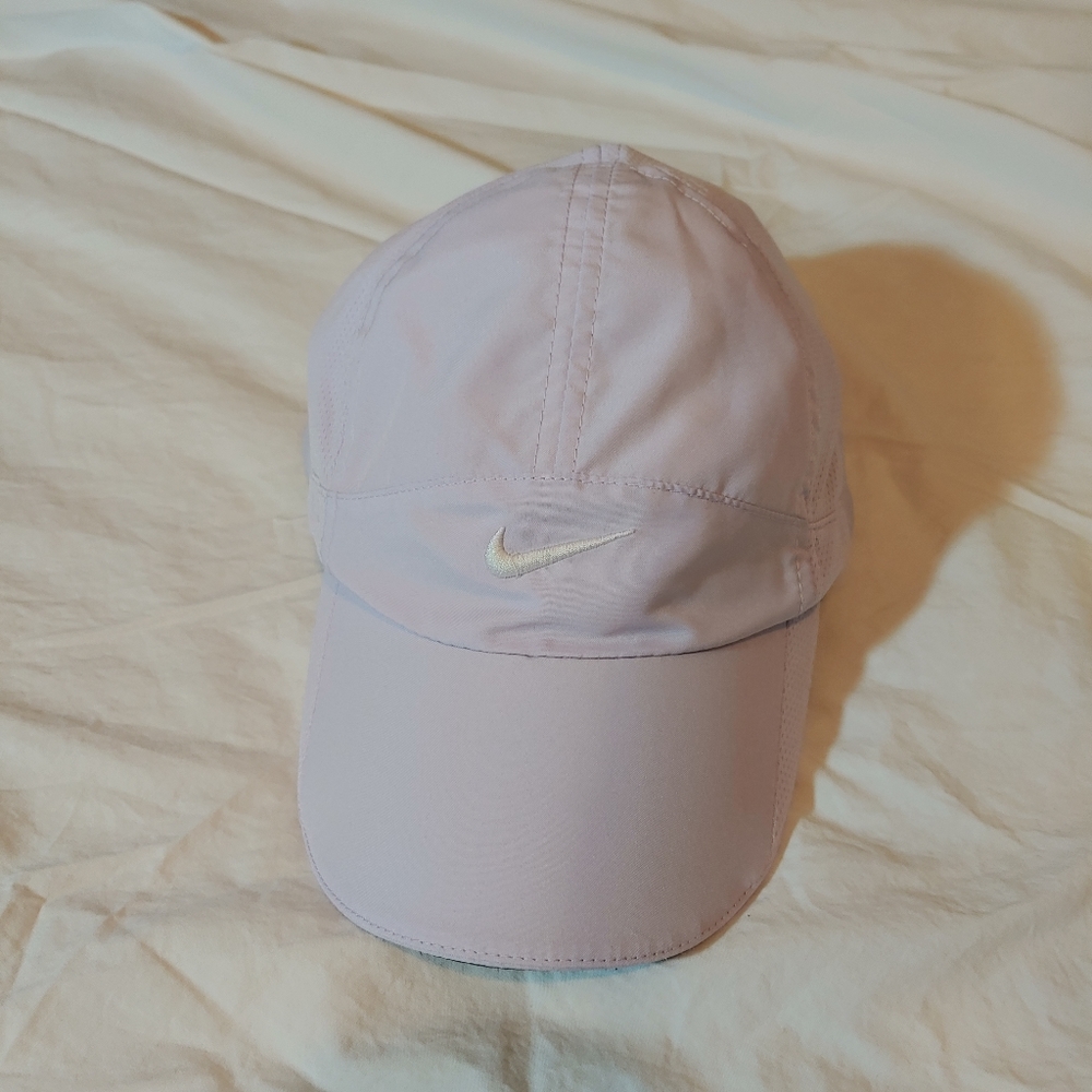 Nike Light purple running hat